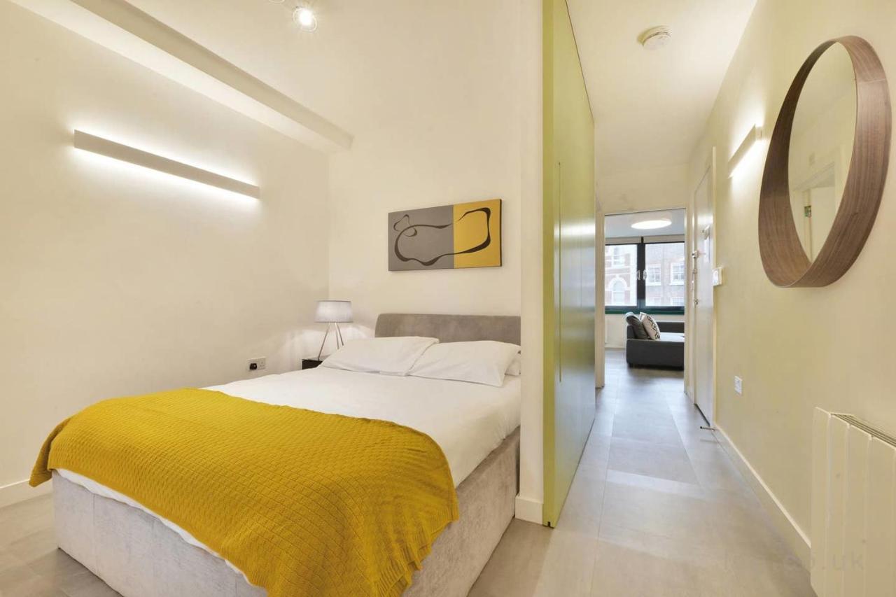 2nd Floor 2br In Soho * Londen
